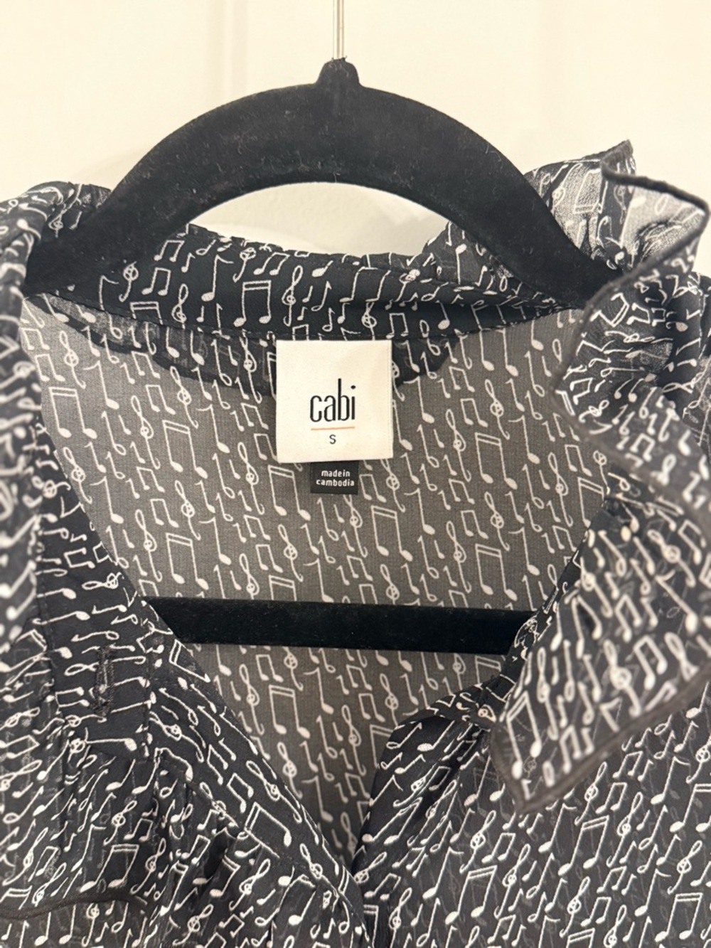 CAbi Black Music Academia Printed Sleeveless Ruffle Collar Blouse (s) - Picture 5 of 7